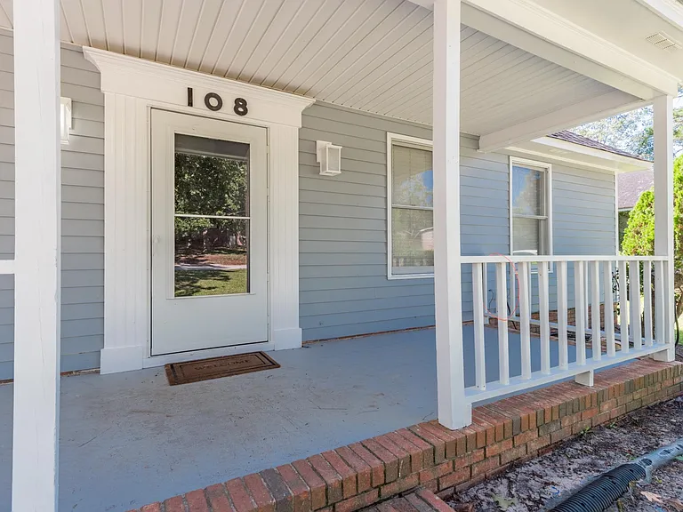 108 Dutch Dr — Photo 6