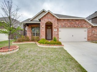 5920 Paddlefish Dr, Fort Worth, TX 76179