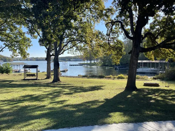 378 Green Harbor Rd, Old Hickory, TN 37138