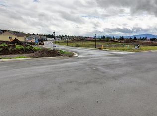 949 Callaway Dr, Medford, OR 97504