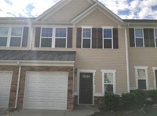 2432 Silverthorn Dr, Charlotte, NC 28273