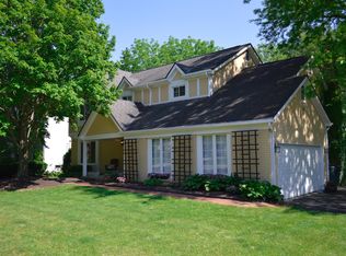 1021 Cross Country Dr, Columbus, OH 43235