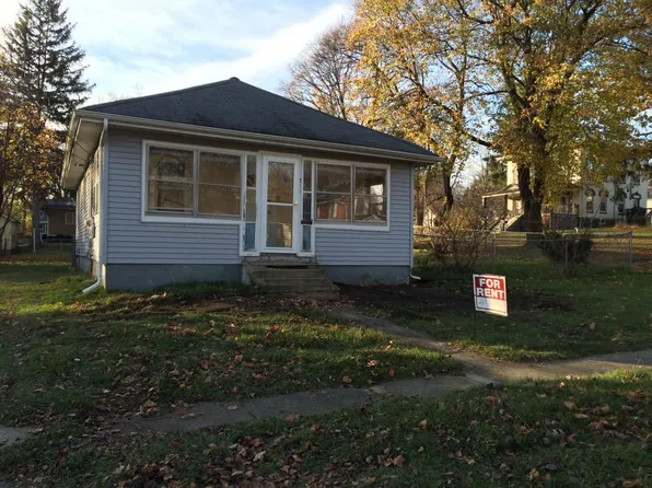 711 Prospect St, Albion, MI 49224