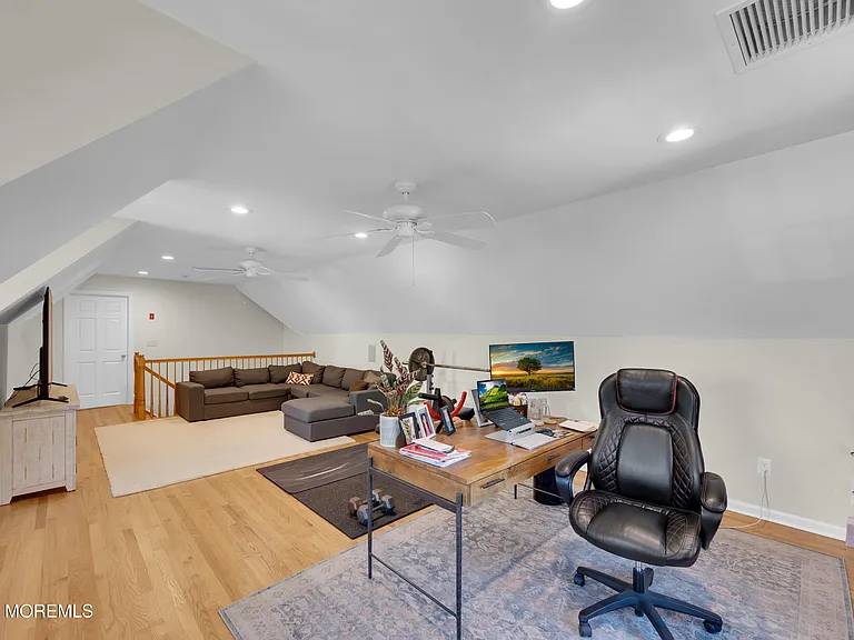 402 Morgan Pkwy — Photo 30
