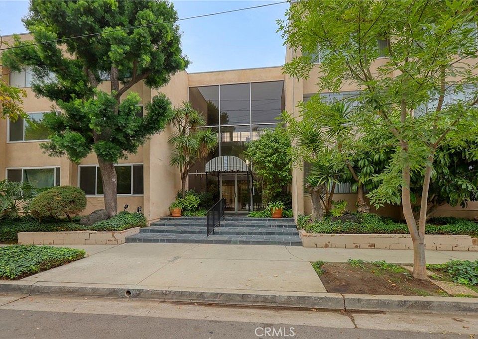 1st image of 5411 Tyrone Ave APT 204