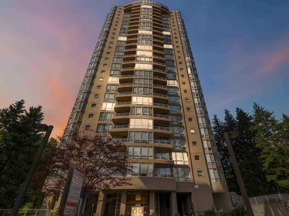 9603 Manchester Dr #2205, Burnaby, BC V3N 4Y7