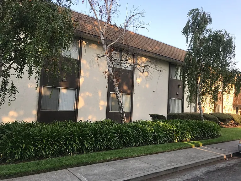 Fairfield Heights Apartments — Photo 7