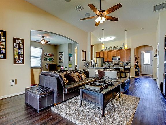 4th image of 12439 Cricklewood Dr
