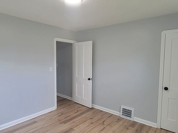 5th image of 5149 Clement Ave