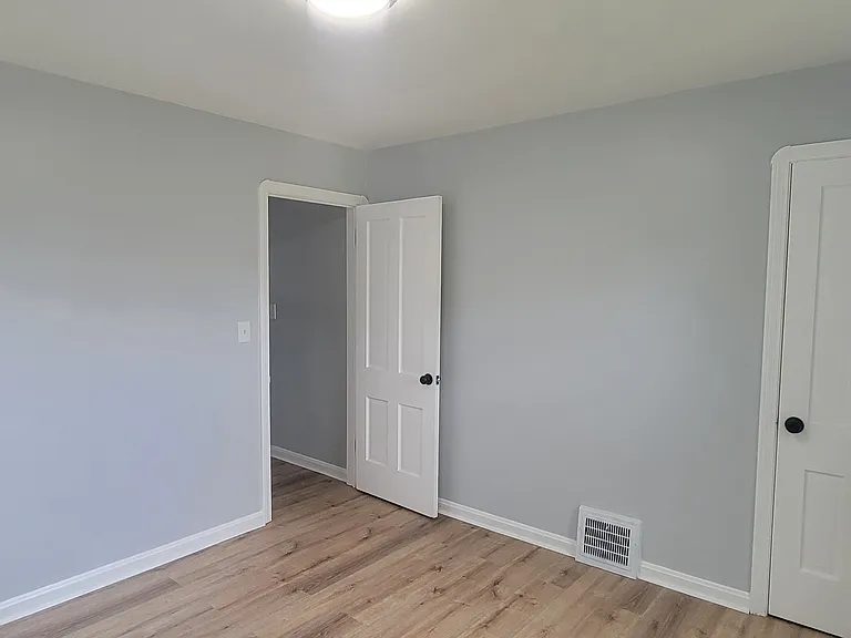 5149 Clement Ave — Photo 5