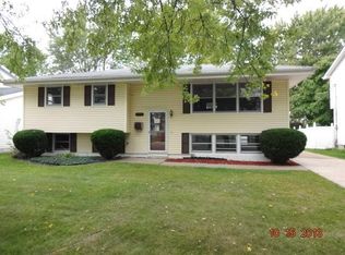 1122 Jackson Pl, Dyer, IN 46311