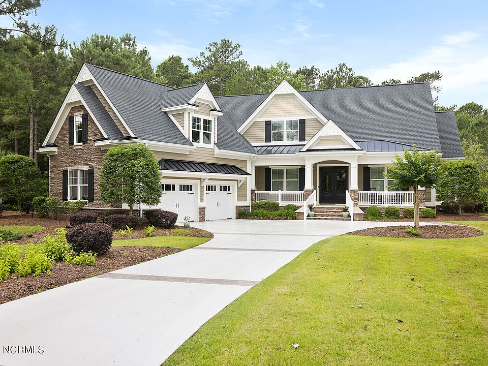 1st image of 587 Westchester Place SW