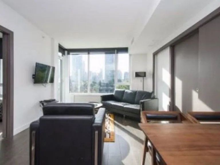 68 Smithe St #718 — Photo 13