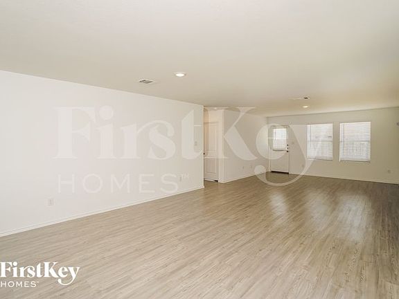 3rd image of 2451 Lake Hls