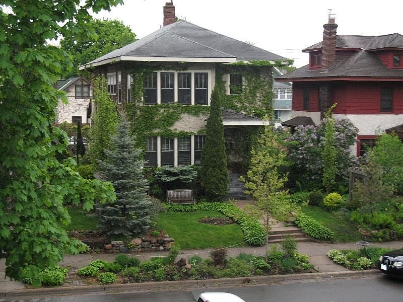 1st image of 3644 Garfield Ave S #1