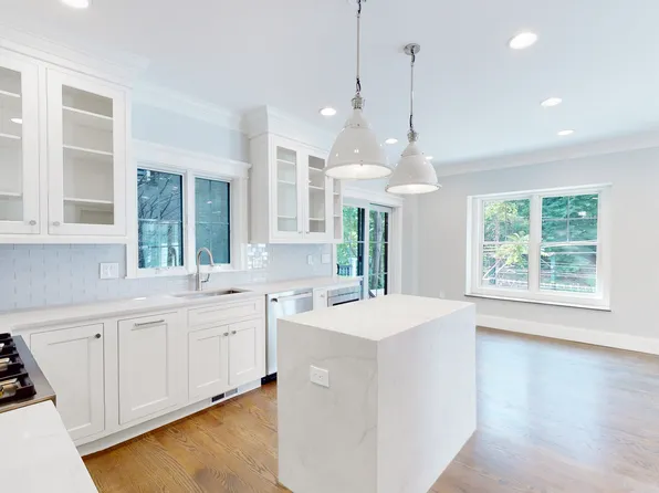 101 Sumner Rd, Brookline, MA