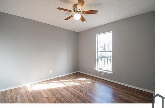 2nd image of 2614 Jeffries St APT 201