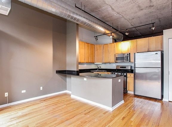 2nd image of 900 N Kingsbury St APT 1061