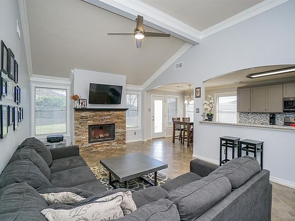 4th image of 20819 Hickory Farm Dr