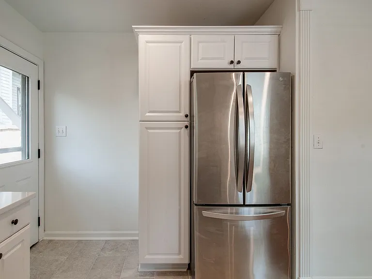 1006 S Douglas Ave — Photo 8