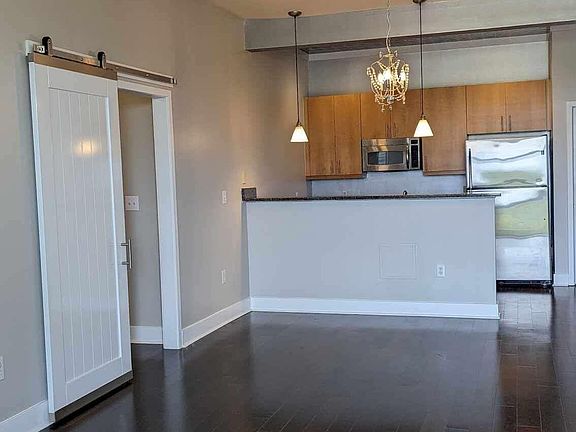 5th image of 425 Chapel St SW APT 1407