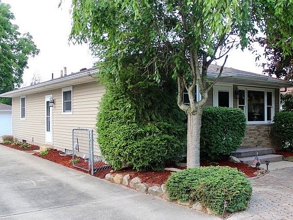 SIDE/DRIVEWAY