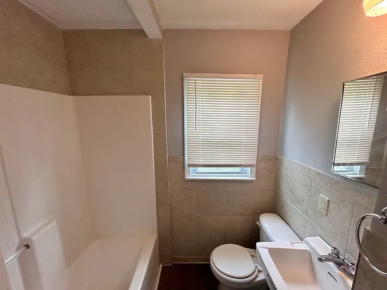 8255 Lakeview Dr — Photo 9