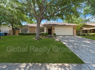 5826 Kissing Oak St, San Antonio, TX 78247