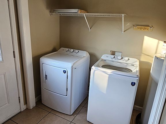 4th image of 86 Dixie Ct