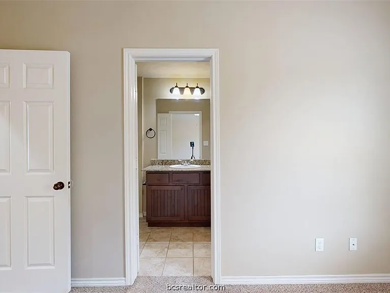 3406 Cullen Trl — Photo 25