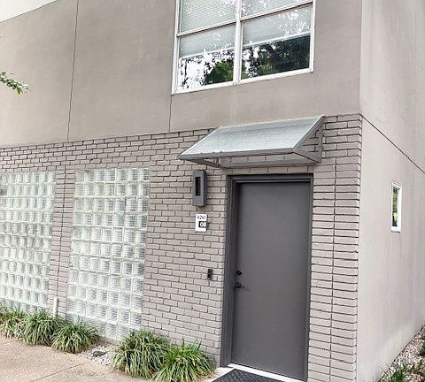 2nd image of 4241 Buena Vista St APT 8
