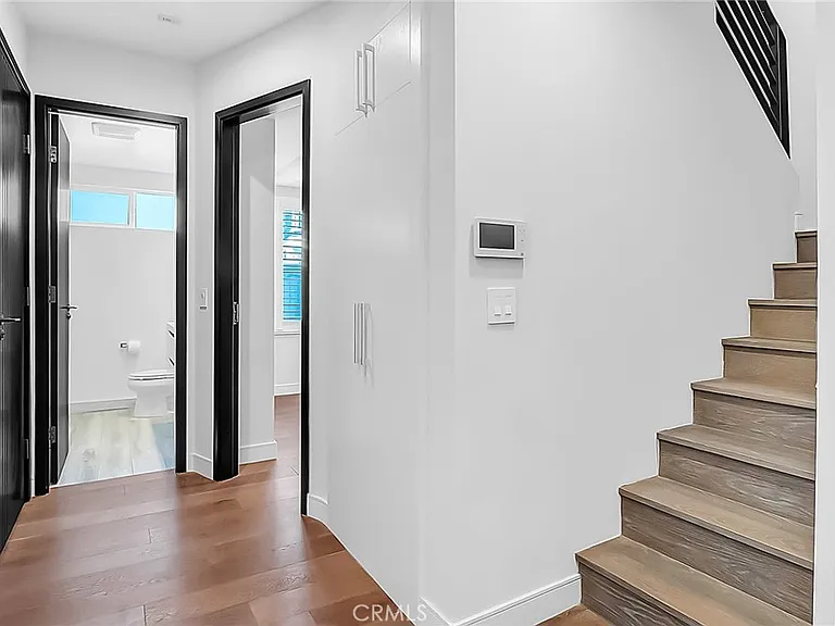 2119 Grant Ave #B — Photo 16