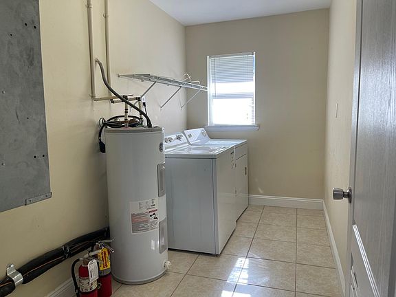 5th image of 2511 S Mills Ave