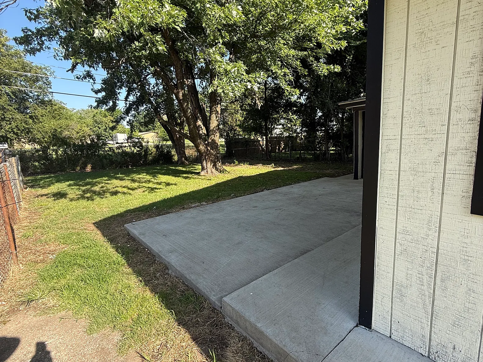 4 bed, 1.5 bath, 1320 sqft, $1,600 — Photo 3