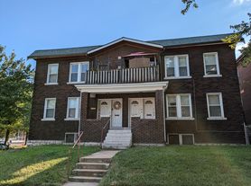 2000 Ann Ave