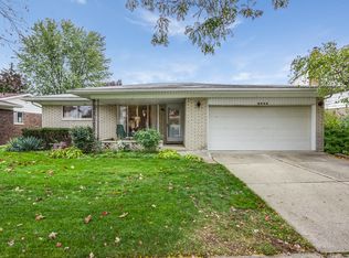 6058 Wedgewood Rd, Canton, MI 48187