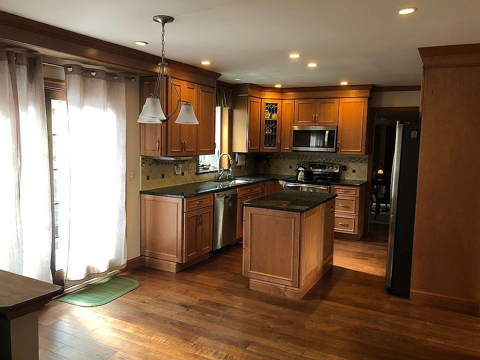 Kitchen & door to backyard 
