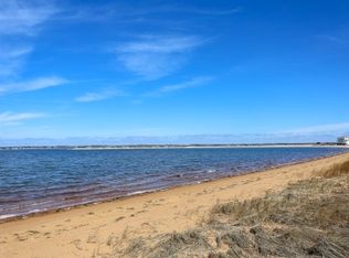 12 N Shore Rd, Hampton Bays, NY 11946