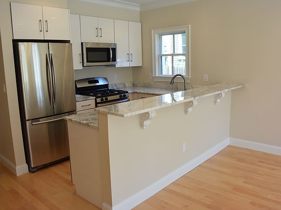 3rd image of 9 Sheridan St #1
