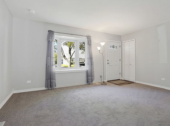 4th image of 22117 E Churchill Dr