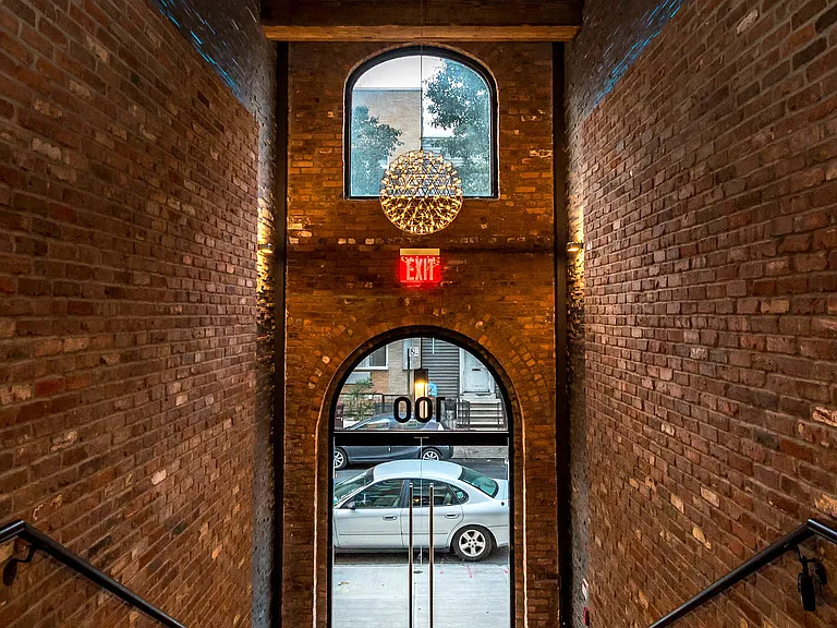 100 Dupont St #1L — Photo 23