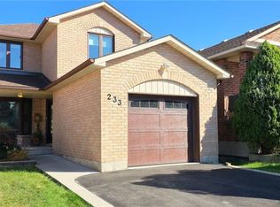 233 Acadia Dr, Hamilton, ON L8W3L1