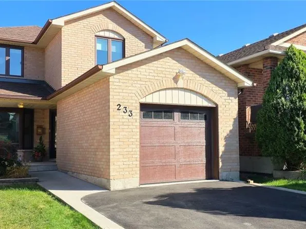 233 Acadia Dr, Hamilton, ON L8W 3L1