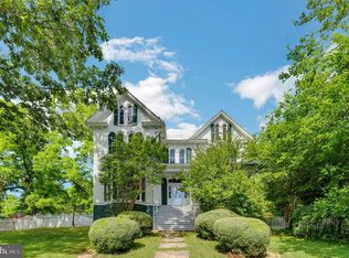 144 S Court St, Luray, VA