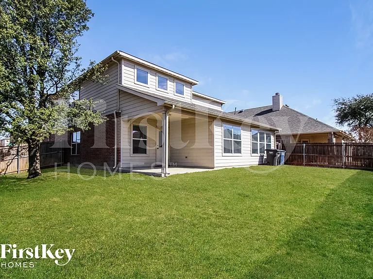 4500 Chris Dr — Photo 16