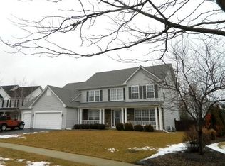 463 Greenview Ln, Oswego, IL 60543