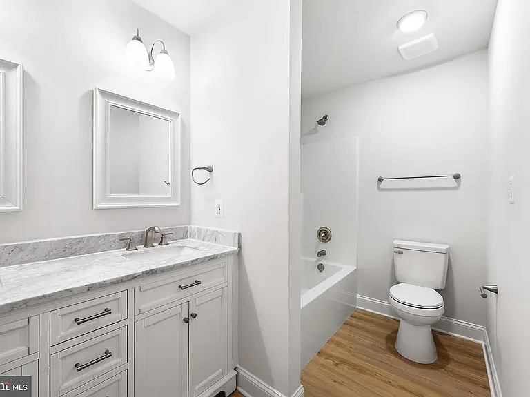 492 Mitchell Ave — Photo 8