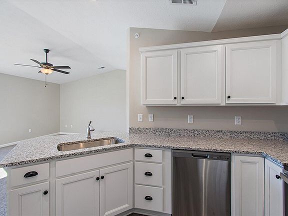 5th image of 2418 Arezzo St #400300