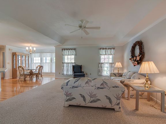 3rd image of 207 Saligugi Cir