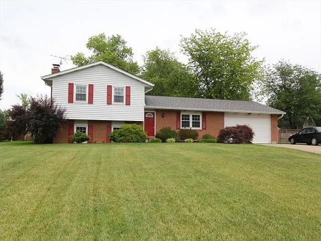 5094 Parkside Dr photo 1